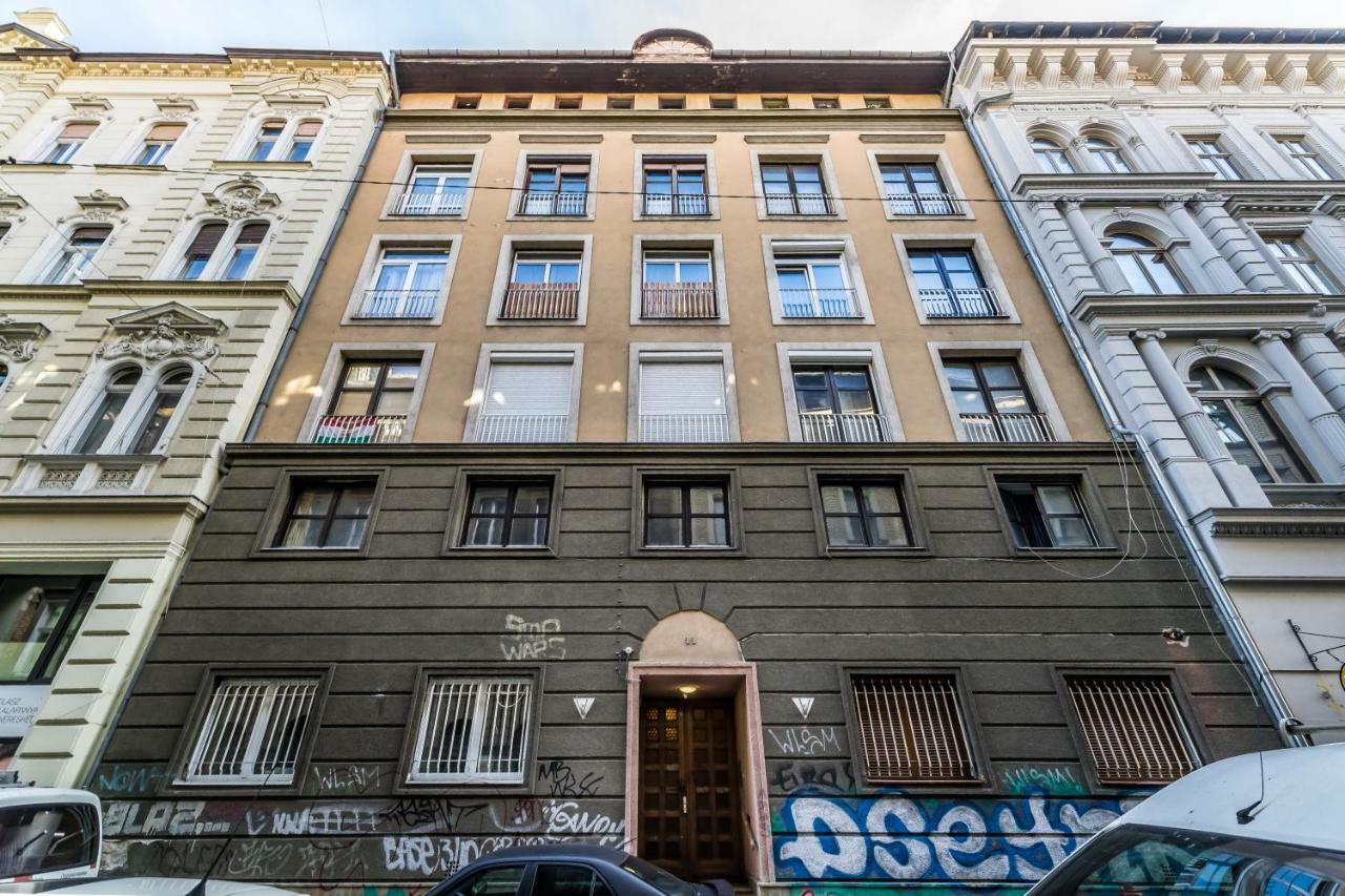 Bpr Emerald City Apartment Budapest Eksteriør billede